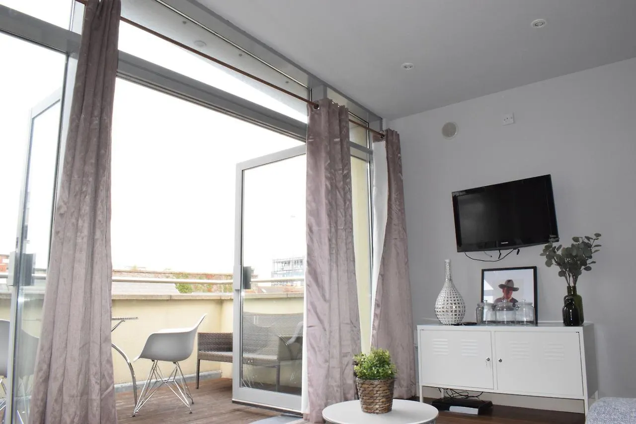 1 Bedroom Apartment With Balcony In Dublin