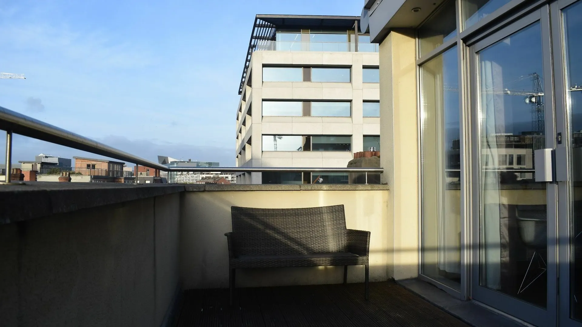 1 Bedroom Apartment With Balcony In 더블린 0*,  아일랜드